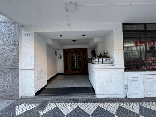 Departamento 2 Ambientes Con Balcon- Excelente Ubicacion