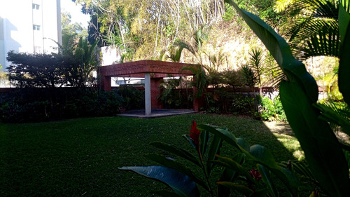 En Venta 3 Aptos Que Conforman Un Edificio En La Exclusividad De La Urb. Miranda
