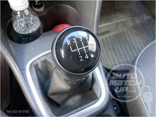 Volkswagen Vento 1.6 Confortline Mt