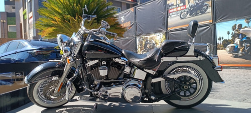Harley Davidson  Deluxe Softail