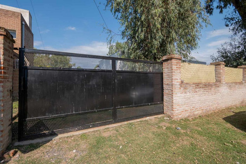 Quinta En Arroyo Leyes Calle 4