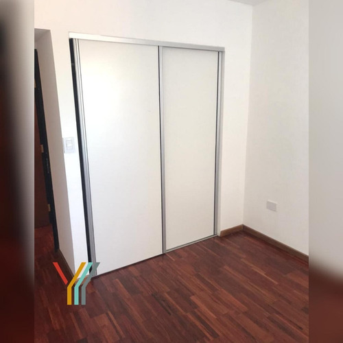 Imagen 4 de 11 de Venta Departamento 1 Dormitorio Al Frente Con Cochera