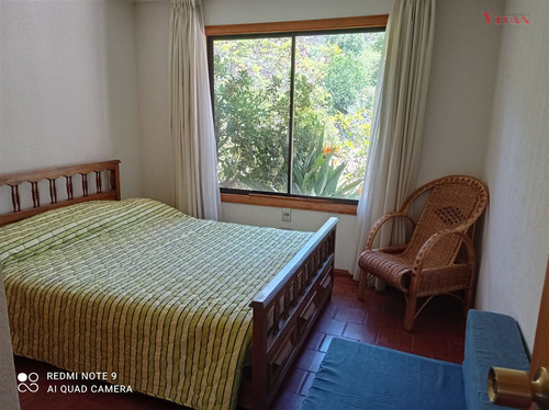 Casa En Venta De 6 Dorm. En Olmué