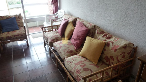 Apartamento En Aidy Grill, 2 Dormitorios *- Ref: 49373