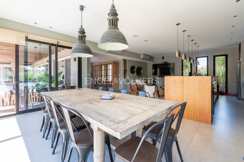 Espectacular Casa En Venta En Altos De La Tahona Id 6213