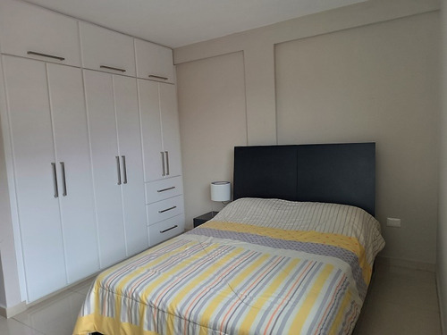 En Venta Town House En Naguanagua Residencias Villa Nueva. St