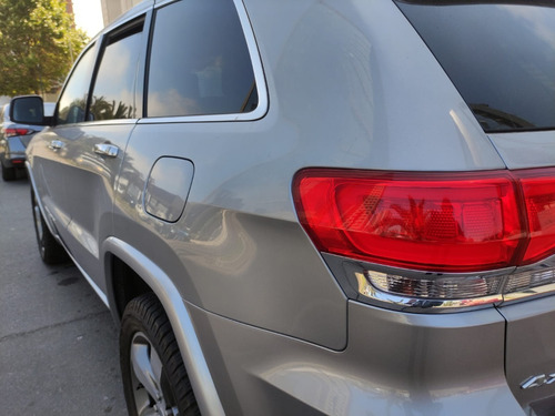 Imagen 14 de 15 de Jeep Grand Cherokee Overland 5.7 2015