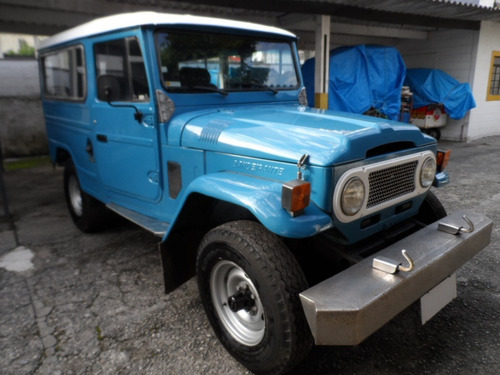 Imagem 15 de 15 de Toyota Bandeirante 1981 4 X 4 Diesel, Teto Rígido, Excelente