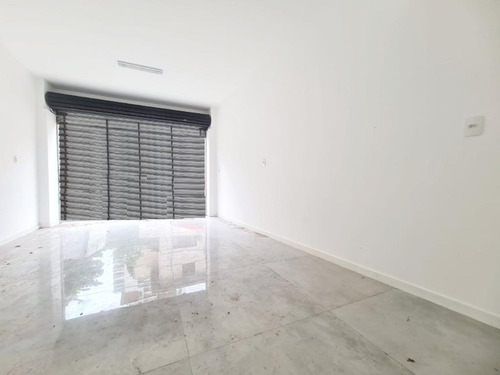 Imagem 4 de 13 de Loja Comercial No Centro Da Cidade - Lo0228