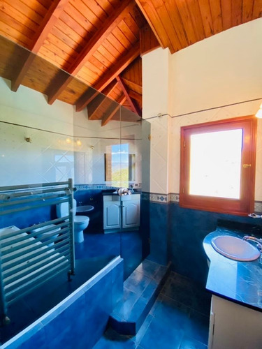 Imagen 21 de 29 de Casa Con Pileta Para 8/10 Personas, Excelente Ubicación Y Vista