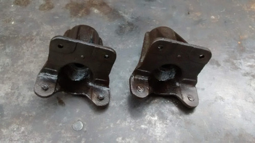 Imagen 5 de 9 de Soportes De Elásticos De Camión Antiguos