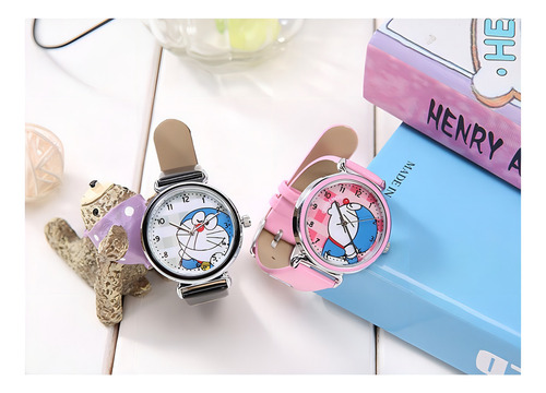 Mira Los Regalos De Cumpleaños Para Niños De Doraemon Little Color Del Fondo Azul