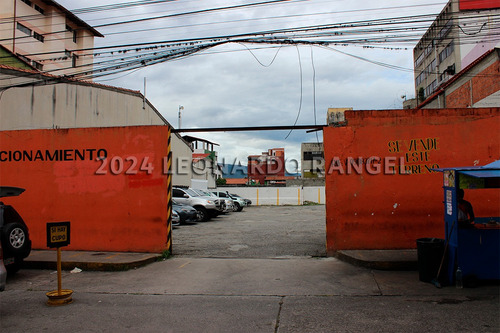 Se Vende Estacionamiento 862 Mts² En Pleno Centro De La Ciudad De Mérida.