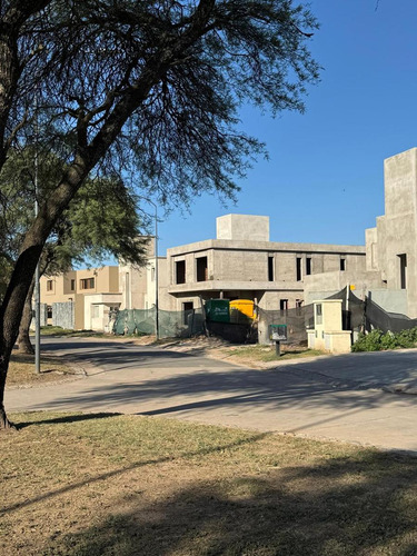 Venta - Casa De 3 Dormitorios - Entrega Llave En Mano - Alqarias-siete Soles