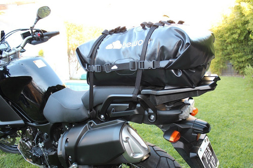 Imagen 3 de 9 de Bolso Moto Estanco Imperm Doble Entrada 40 L Bewolk Bb1240h