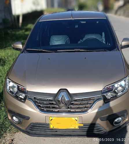 Renault Logan 1.6 Privilege / Intens