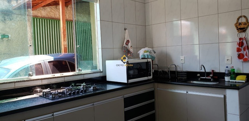 Casa - Paqueta - Ref: 4047 - V-4047
