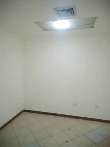Imagen 7 de 11 de En Venta Oficina En El Cc Paseo Parral, Lemof-015 Rc-ka