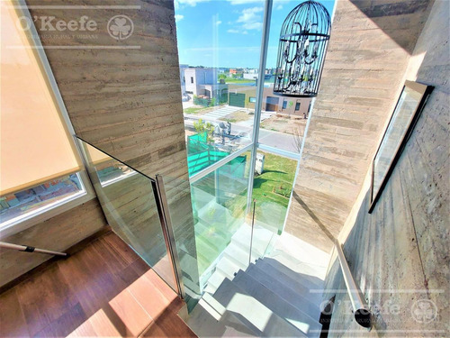 Imagen 15 de 30 de Impecable Casa En Venta De Cuatro Dormitorios Con Piscina En Pueblos Del Plata, Barrio Magallanes