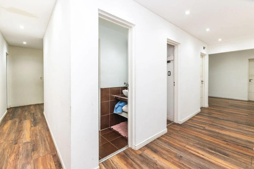 Casa En Venta - 8 Dormitorios 7 Baños - 400mts2 - Ramos Mejía