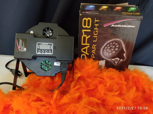 Imagen 2 de 2 de Reflector/cañon Led- Audiobahan- Apar18 (4 Colores)