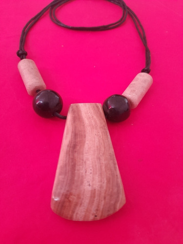 Collar De Hacha  De Madera Fossil Estilo Maya 