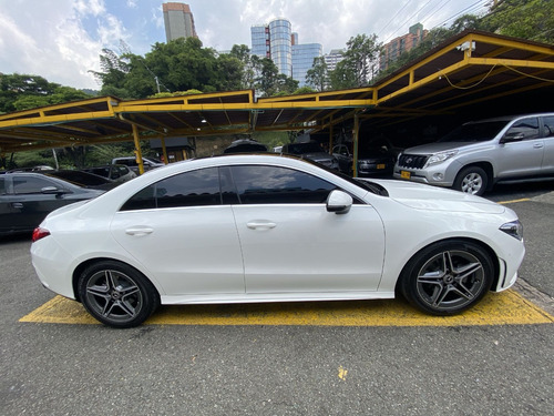Mercedes Benz Clase Cla 200 1.4 Amg Line 2023