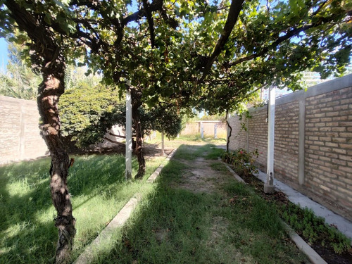 Casa 3 Dormitorios. Apta Credito. Santa Lucia