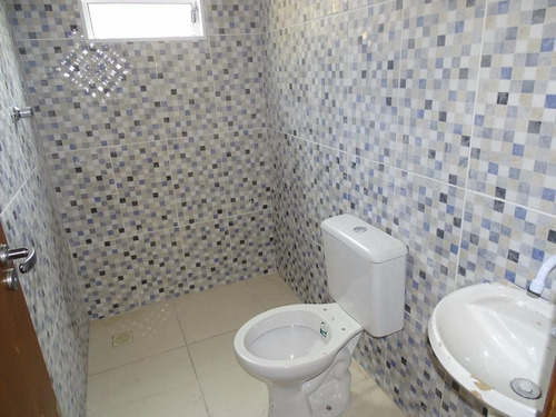 Imagem 15 de 30 de Belíssima Casa Em Òtimo Bairro Para Residir - Ca0266