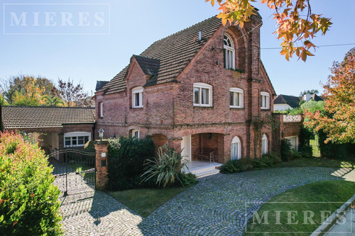 Lindísima Casa En Venta En San Isidro Chico.