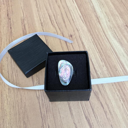 Imagen 8 de 10 de Anillo Triángulo Con Concha De Abulón De Plata .925 Agálea