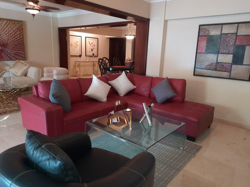 Se Renta Apartamento Amueblado 3 Habitaciones En La Av. Anacaona