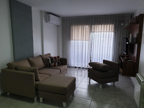 Imagen 3 de 9 de Venta De Departamento De 2 Ambientes Con Cochera Financiado En Morón Norte