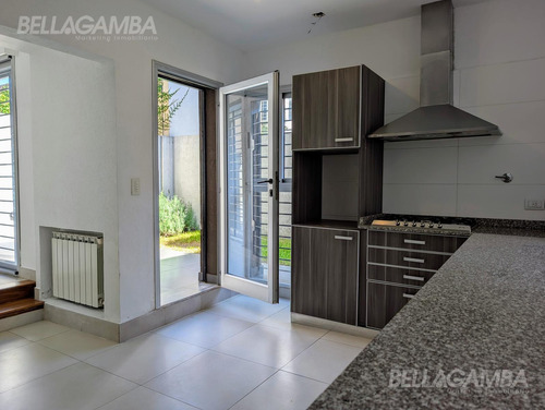 Casa Venta Vicente Lopez 4 Ambientes Cochera Apto Credito