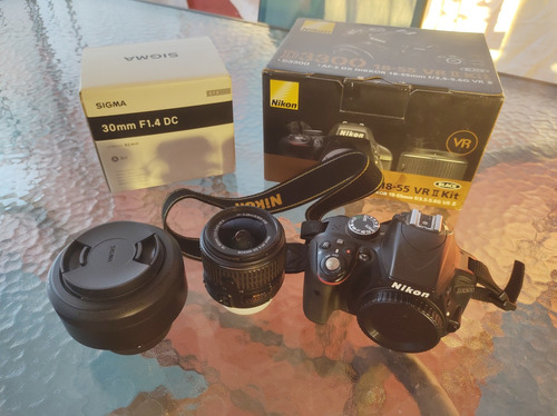 Cámara Nikon D3300 + Lente 18-55mm + Sigma  Art 30mm F1.4