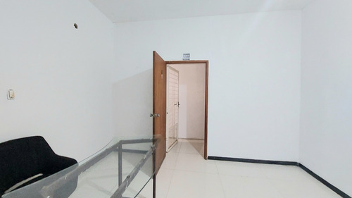 Imagen 11 de 21 de Tibisay Rojas Vende Edificio De Oficinas En El Centro Colonial De Puerto Cabello Cod. 171351