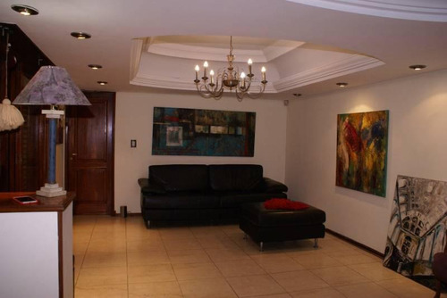 Casa En Venta 5 Ambientes En Lanús Este