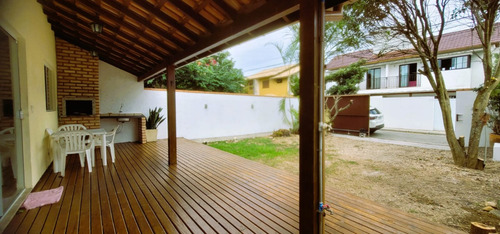 Casa Para Locação No Pico Da Cruz - Rio Tavares
