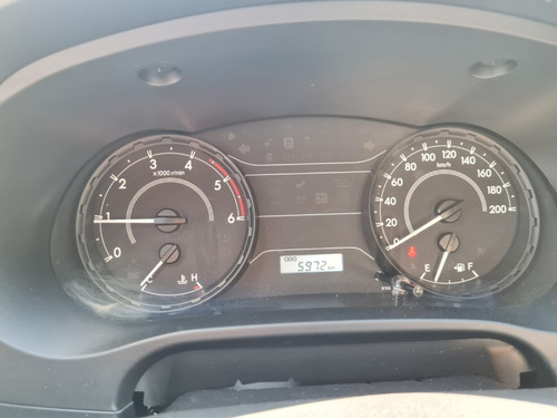 Imagen 9 de 16 de Toyota Hilux Dx 4x2 2021
