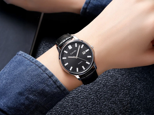 Reloj Analógico Carrello 52 Malla Negra Caja Plateada Malla Negro Bisel Plateado Fondo Negro