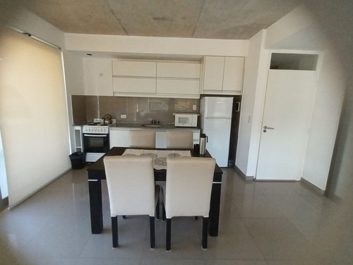 Imagen 2 de 16 de Departamento 2° Piso Alquiler Temporario