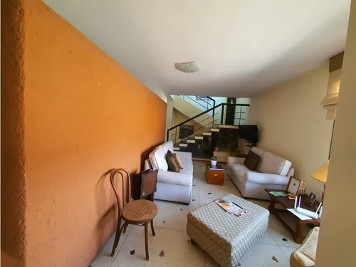 Venta Casa Tres Plantas En Lomas De Club Hipico Con Anexo Baruta