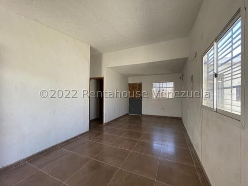Imagen 8 de 15 de Casa En Venta En Urbanismo Privado. 04120656408 Mls 22-23425