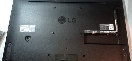 Imagen 6 de 8 de Smart Tv LG Ultra Hd 40'' Ub8000 Pantalla Partida Nuevo