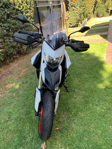 Imagen 8 de 19 de Ducati Hypermotard 939