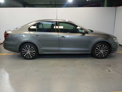 Volkswagen Vento 1.4 Highline 150cv