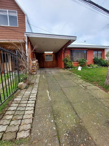 Casa De Un Piso/barrio Residecial/excelente Conectividad