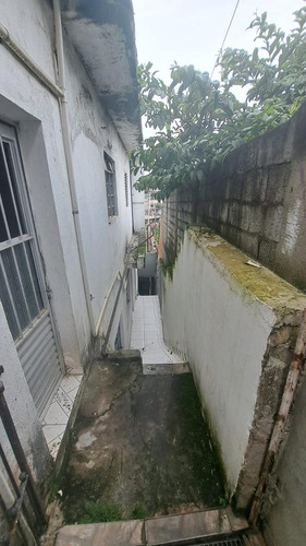 Duas Casa Uma De 5 Cômodos A Outra De 4 Comodos