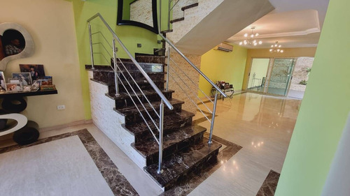 Imagen 11 de 14 de 163935 Lerry Paez 0414-9408606 Venta Townhouse Res Doral Park Piedra Pintada Valencia Solo Clientes