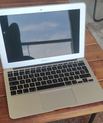 Portátil Macbook Air (11-inch, Mid 2013)